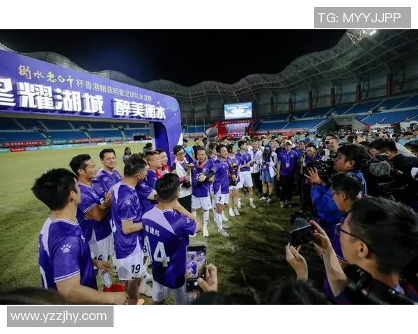 哪个足球明星在场上场下对姐姐的骂声最多引发了怎样的争议与讨论 哪个足球明星在场上场下对姐姐的骂声最多引发了怎样的争议与讨论